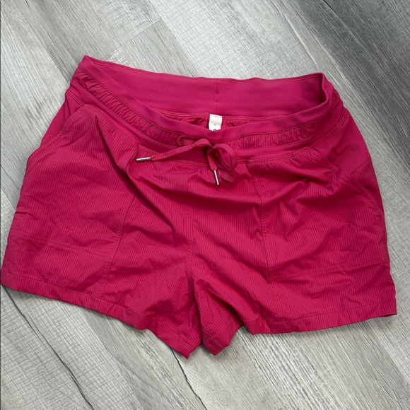Lululemon Dance Studio High Rise Shorts - Picture 1 of 2